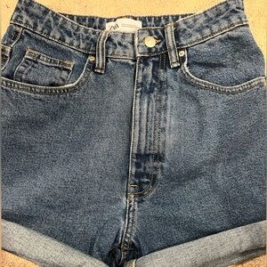 Zara denim shorts size 2